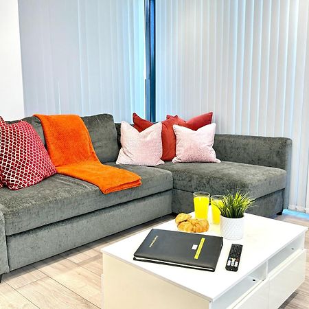 Evergreen Lodge - Two Bed Lux Flat - Parking, Garden, Patio, Wifi, Netflix - Close To Blenheim Palace & Oxford - F3 Кидлингтон Экстерьер фото