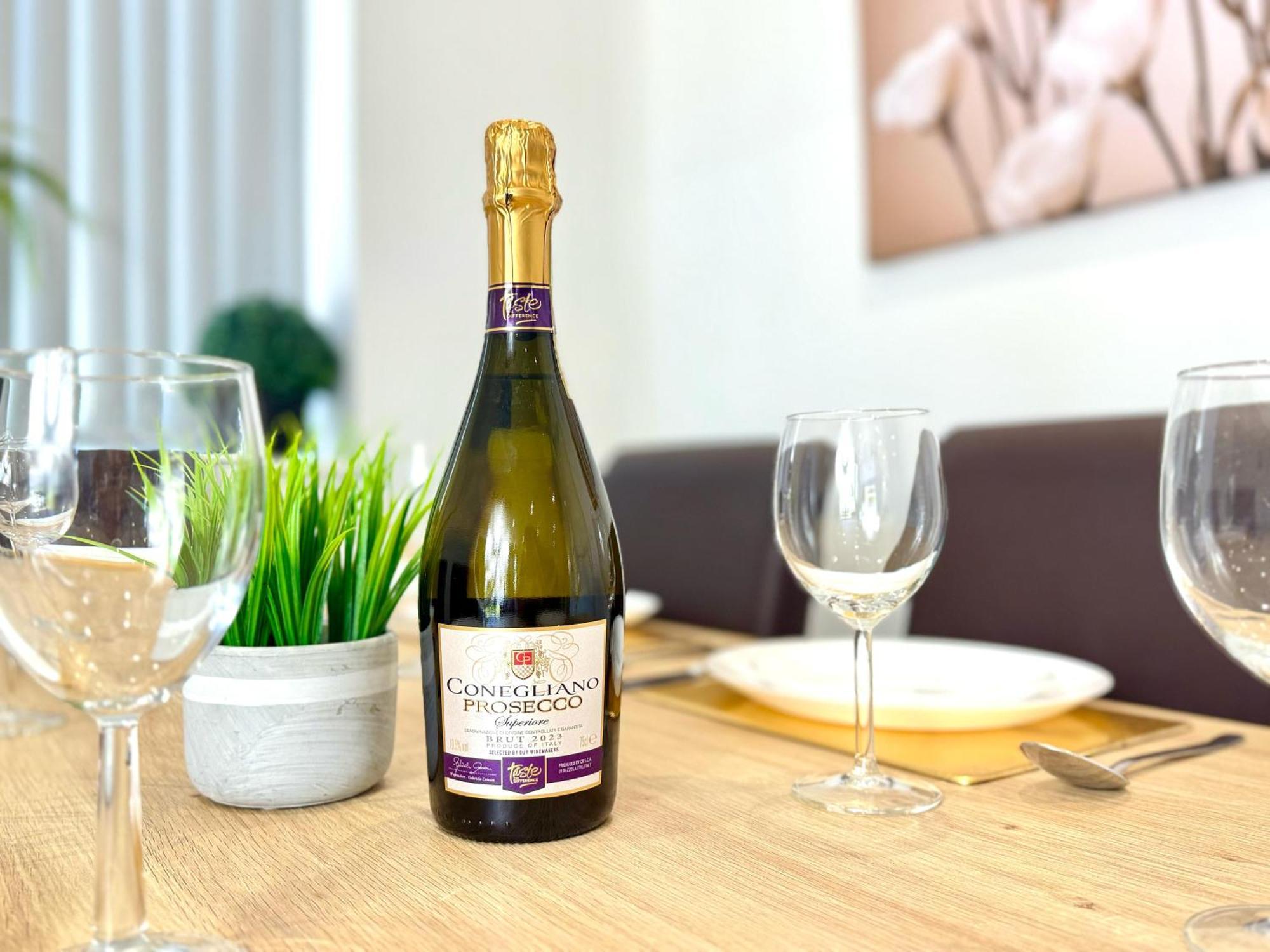 Evergreen Lodge - Two Bed Lux Flat - Parking, Garden, Patio, Wifi, Netflix - Close To Blenheim Palace & Oxford - F3 Кидлингтон Экстерьер фото